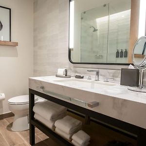 Camera standard con letto king size